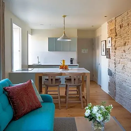 Apart Otel Abbey Apartments, At Holyrood Edinburgh