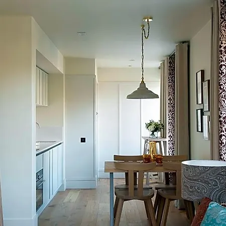 Apart Otel Abbey Apartments, At Holyrood 4*