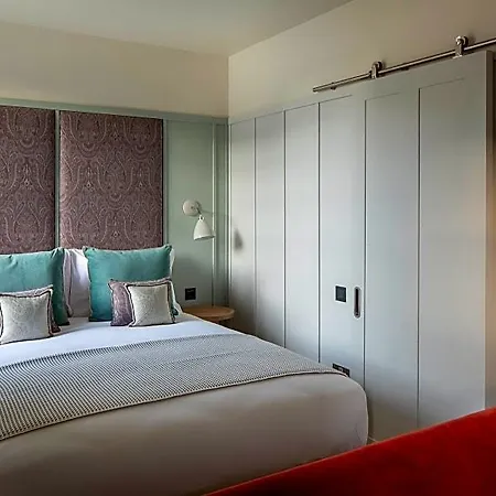 Abbey Apartments, At Holyrood Edinburgh