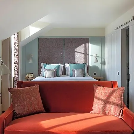 Abbey Apartments, At Holyrood 4*
