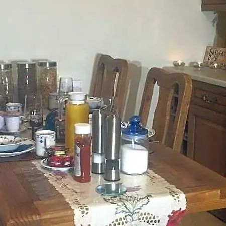 Badjao לינה וארוחת בוקר *
