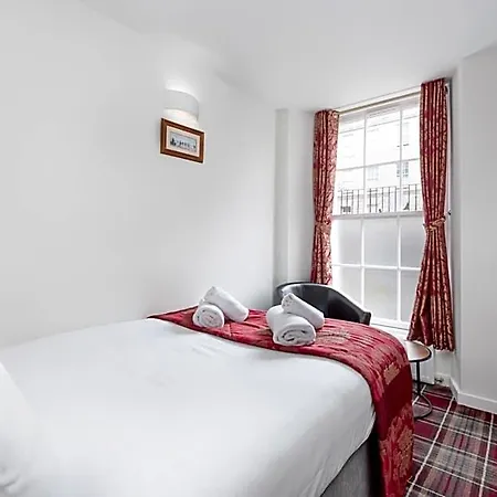 Smith Place 3* Edinburgh