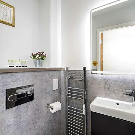 Guest house Smith Place 3*