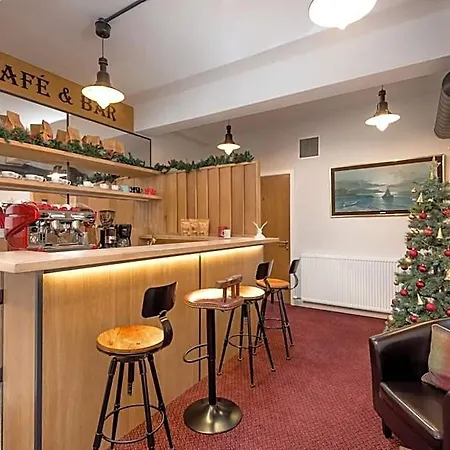 Smith Place 3* Edinburgh