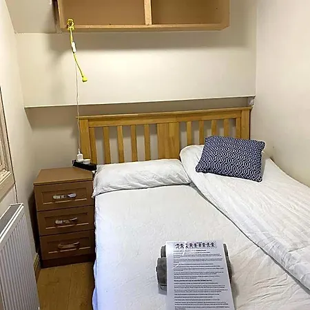 Edinb&b