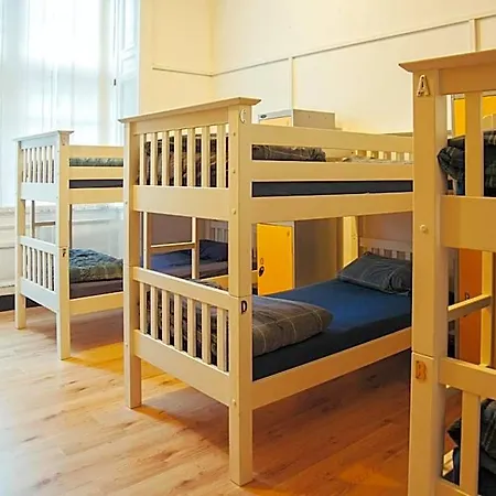 Hostel Backpackers - Over 18s Only *