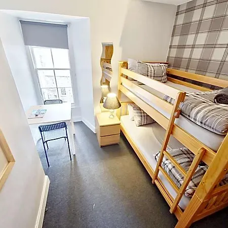 Backpackers - Over 18s Only *