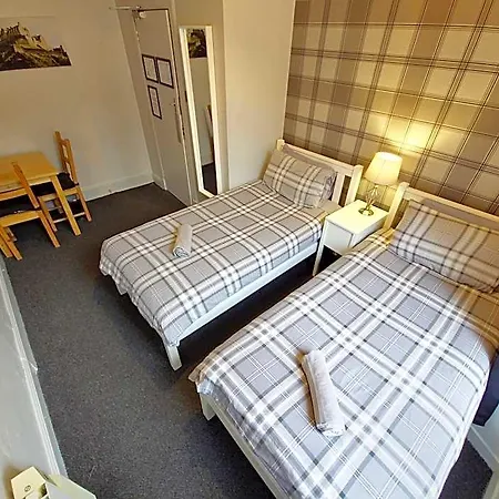 Backpackers - Over 18s Only