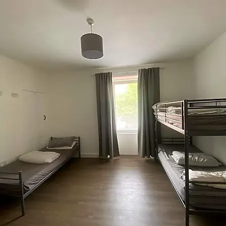Hostel West Side *