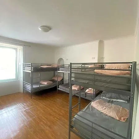 Hostel West Side *