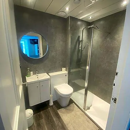 West Side Hostel Edinburgh