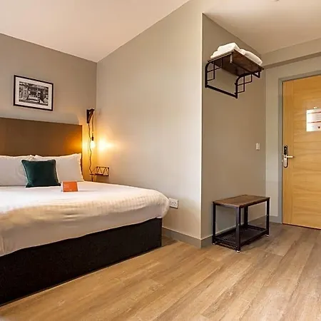 Towerbridge64 Hotel