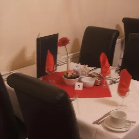 Eyre Hotel 3*