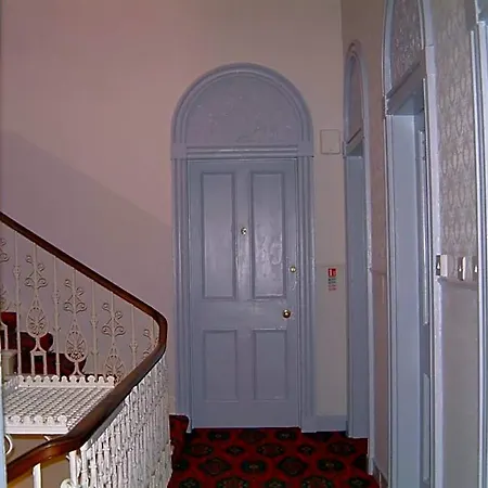 Terrace Hotel 2*