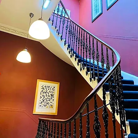 Konukevi Southside 4*