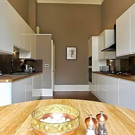 Apartamento Escape To @ Albyn Place *
