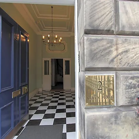 Apartamento Escape To @ Albyn Place