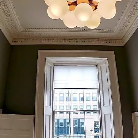Escape To @ Albyn Place Edimburgo