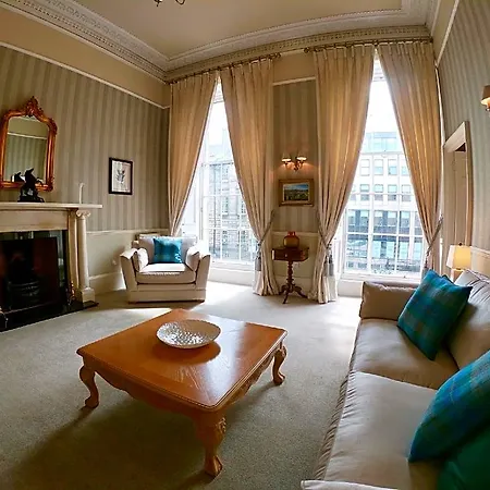 Escape To @ Albyn Place Apartamento *