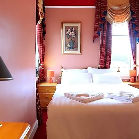 Twin Lions Hotel