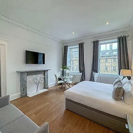 Hanover 71 3* Edinburgh