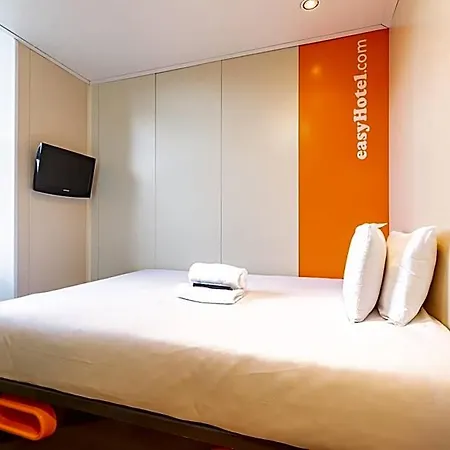 Easyhotel Hotel