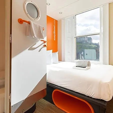 Hotel Easyhotel 2*