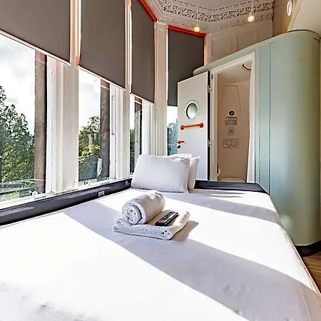 Hotel Easyhotel 2*