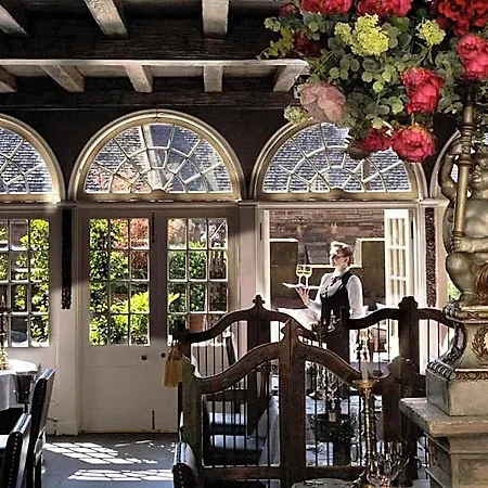 Hotel The Witchery 5*