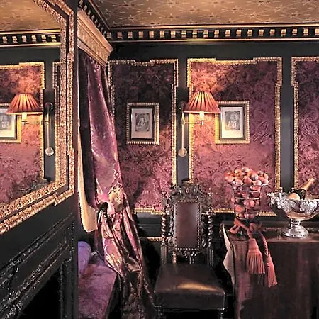 Hotel The Witchery