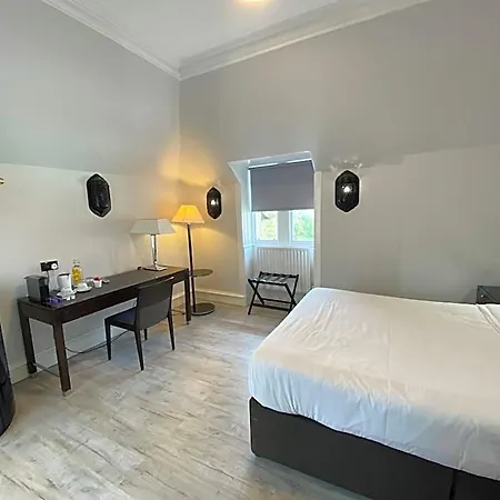No6 West Coates Hotel 3*