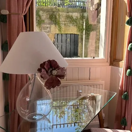 Charming Flat In Quiet Street In Stockbridge Edimburgo