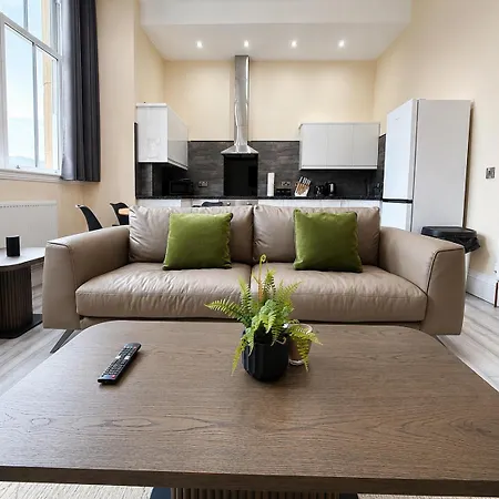 Διαμέρισμα Large Flat In With Mountain Views