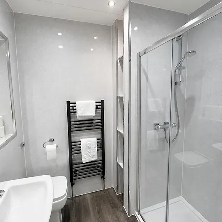 Large Flat In With Mountain Views Διαμέρισμα