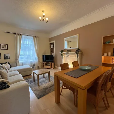 Apartamento Charming 2bd Flat 10 Minutes To Castle Edimburgo