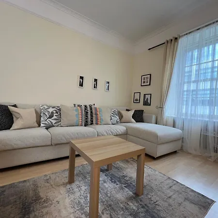 Apartamento Charming 2bd Flat 10 Minutes To Castle