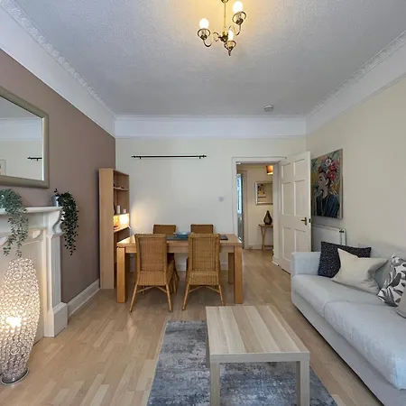 Charming 2bd Flat 10 Minutes To Castle *