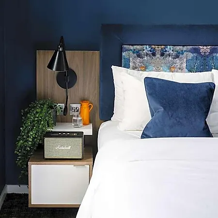 Aparthotel Heeton Concept Queen Street 4*