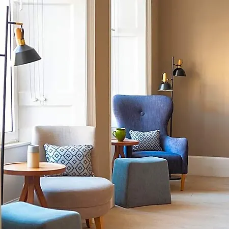 Heeton Concept Queen Street Aparthotel 4*