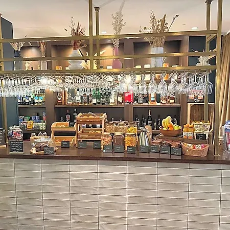 Heeton Concept Queen Street Aparthotel