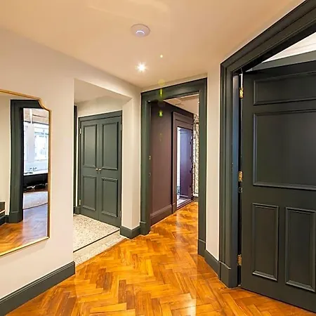 Linton Collection - 28 North Bridge 4* Edinburgh