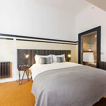 Linton Collection - 28 North Bridge 4* Edinburgh