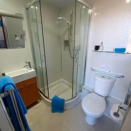 Lauderville 4*