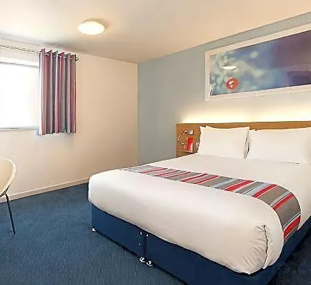 Travelodge Queen Street Hotel