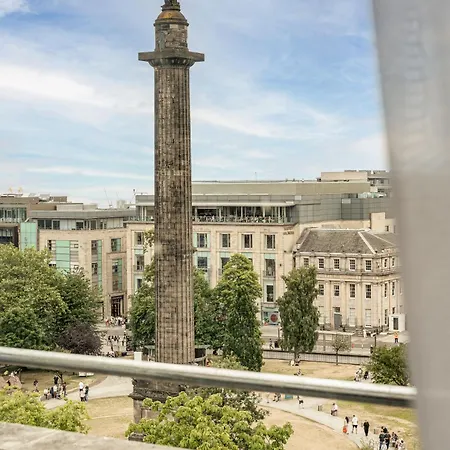 Point A St Andrew Square Szálloda