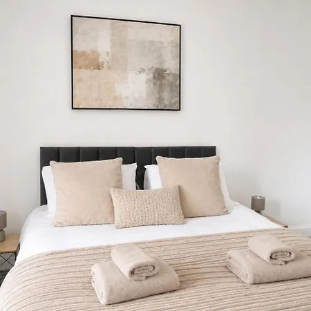 Parking - Sleep 3 - 1 Bedroom - Easy Access Edinburgh