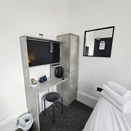 Edinburgh City Hotel Hotel 4*