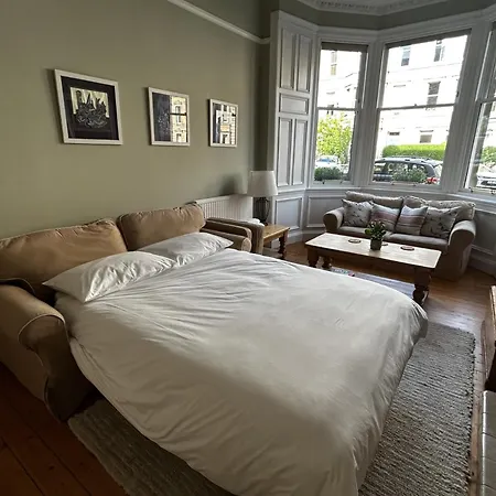 Apartment Peaceful Festival Retreat - Main Door Garden Flat Edinburgh