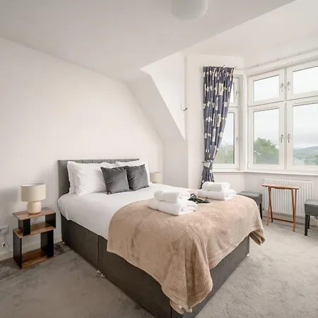 Pentland Hills Views - Cosy In Shared - エディンバラ