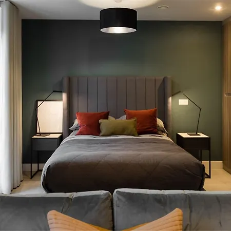 The Mcewan 3* Edinburgh